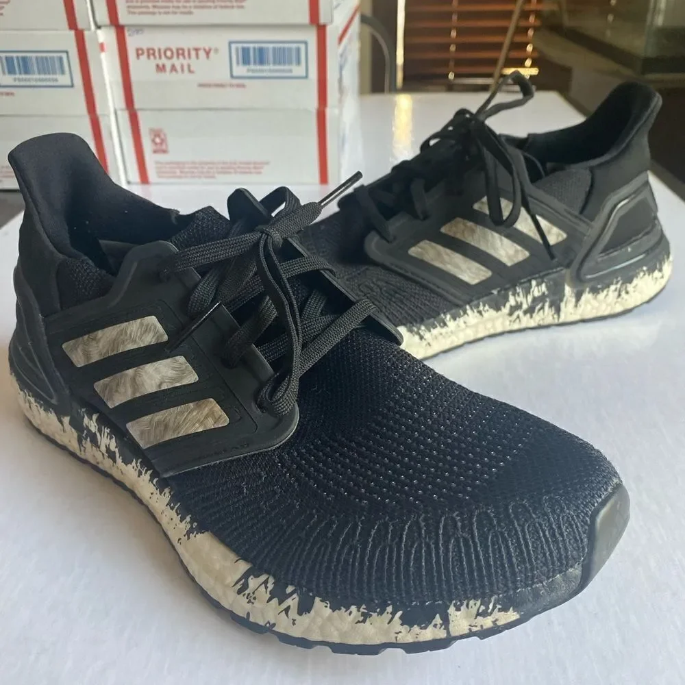 ADIDAS Men’s Black and White Primeblue Sneakers Size 8 US